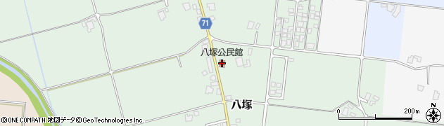 八塚公民館周辺の地図
