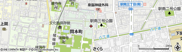 富山県高岡市関本町11周辺の地図