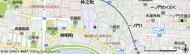 新潟県三条市仲之町周辺の地図