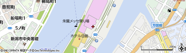 新潟県新潟市中央区万代島周辺の地図