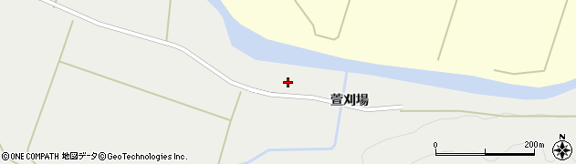 秋田県横手市増田町荻袋萱刈場周辺の地図